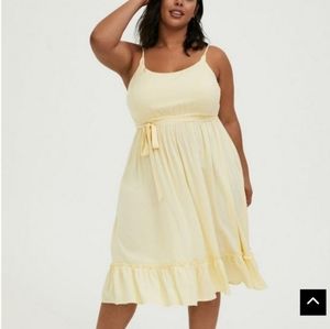 Torrid yellow maxi dress size 4 or 28w